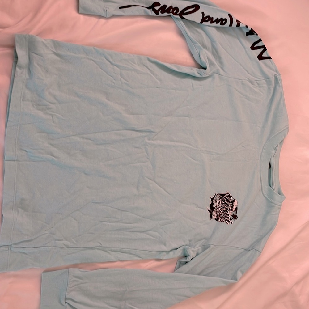 Medium Maui and Sons long sleeved Tee. Mens size medium. Bluish teal color.